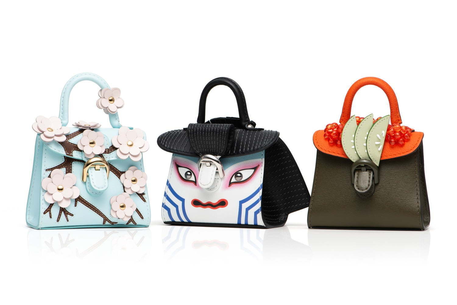 デルヴォー(DELVAUX)のアイコンバックが、ミニチュアサイズのチャーム